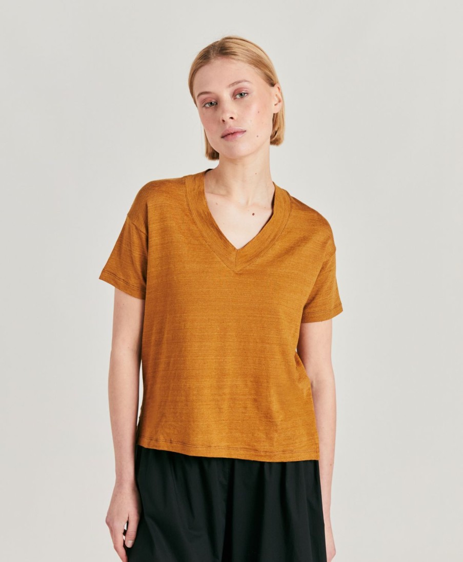 Momoni Nancy T-Shirt In Jersey Linnen - Karamel